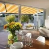 SUNNY INCH ® Store Banne Extérieur Coffre Intégral Motorisé Et Manuel Pour Terrasse - Jaune Rayé - Longueur 3 M Et Largeur 2.5 M - Jaune Rayé