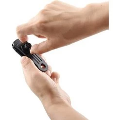 KARTOKNER Lot De 12 Pinces à Bâche Avec Crochet De Fixation Pour Auvent, 12 Cordes à Boule Pour Fixation De Bâches Pour Camping, Jardin, Pique-niques, Auvents En Toile Pour Bateau, Tente De Piscine (noir) 8 KARTOKNER Lot De 12 Pinces à Bâche Avec Crochet De Fixation Pour Auvent, 12 Cordes à Boule Pour Fixation De Bâches Pour Camping, Jardin, Pique-niques, Auvents En Toile Pour Bateau, Tente De Piscine (noir) -Tente de réception Soldes 52827459 2